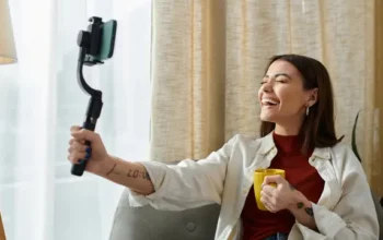 10 Cara Membuat Daily Vlog dengan HP, Cocok untuk Pemula