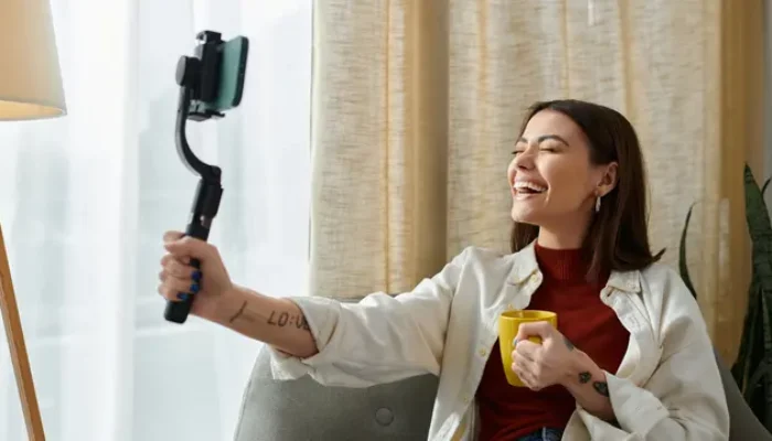 10 Cara Membuat Daily Vlog dengan HP, Cocok untuk Pemula