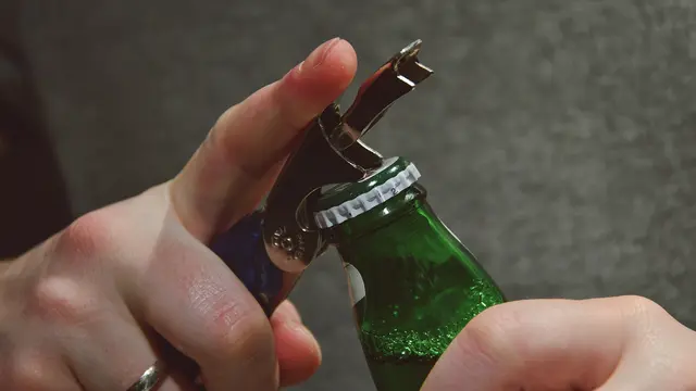 Liburan Berubah Mencekam, Bocah Indonesia Dipukul Botol oleh Pria Mabuk di Singapura