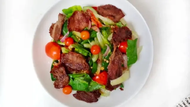 Resep Salad Daging Sisa Kurban ala Thailand, Sajian Segar dan Praktis
