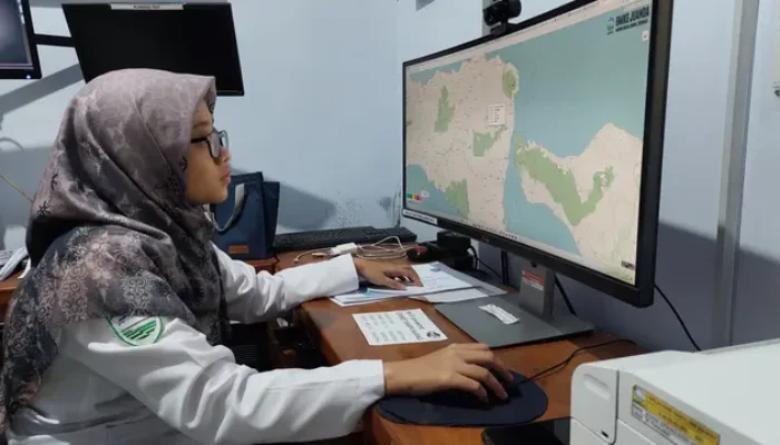 Warga Banyuwangi Diimbau Gunakan Masker, Dampak Abu Vulkanik Gunung Raung Mengarah ke Selatan