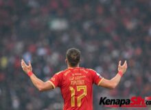 Ivan Mamut nomor 12 Persija merayakan gol kemenangan atas Persib di Stadion Utama Gelora Bung Karno